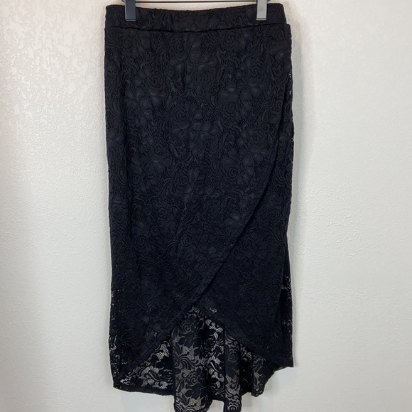 Torrid Black High Low Lace Skirt - Picture 6 of 16